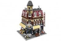 10182-2.jpg LEGO 10182 Café Corner